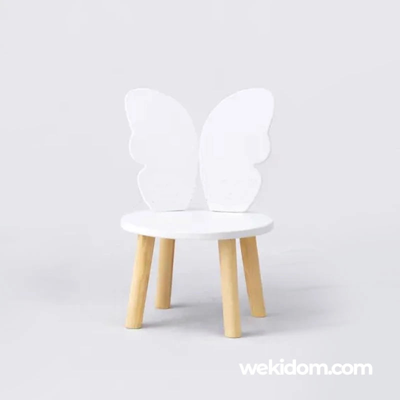 Chaise papillon pour chambre fille